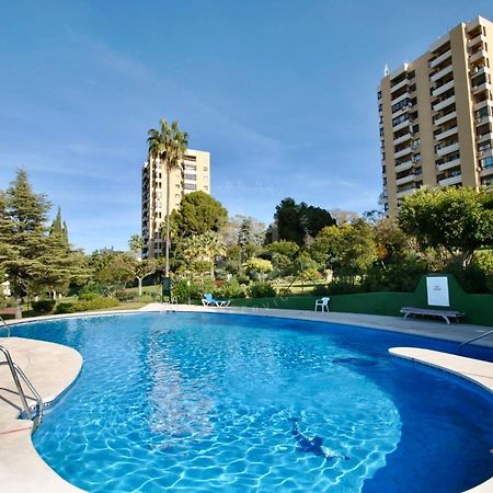 Ferienwohnung Torres De Aloha 2 Bdr Puerto Banus Marbella Exterior foto