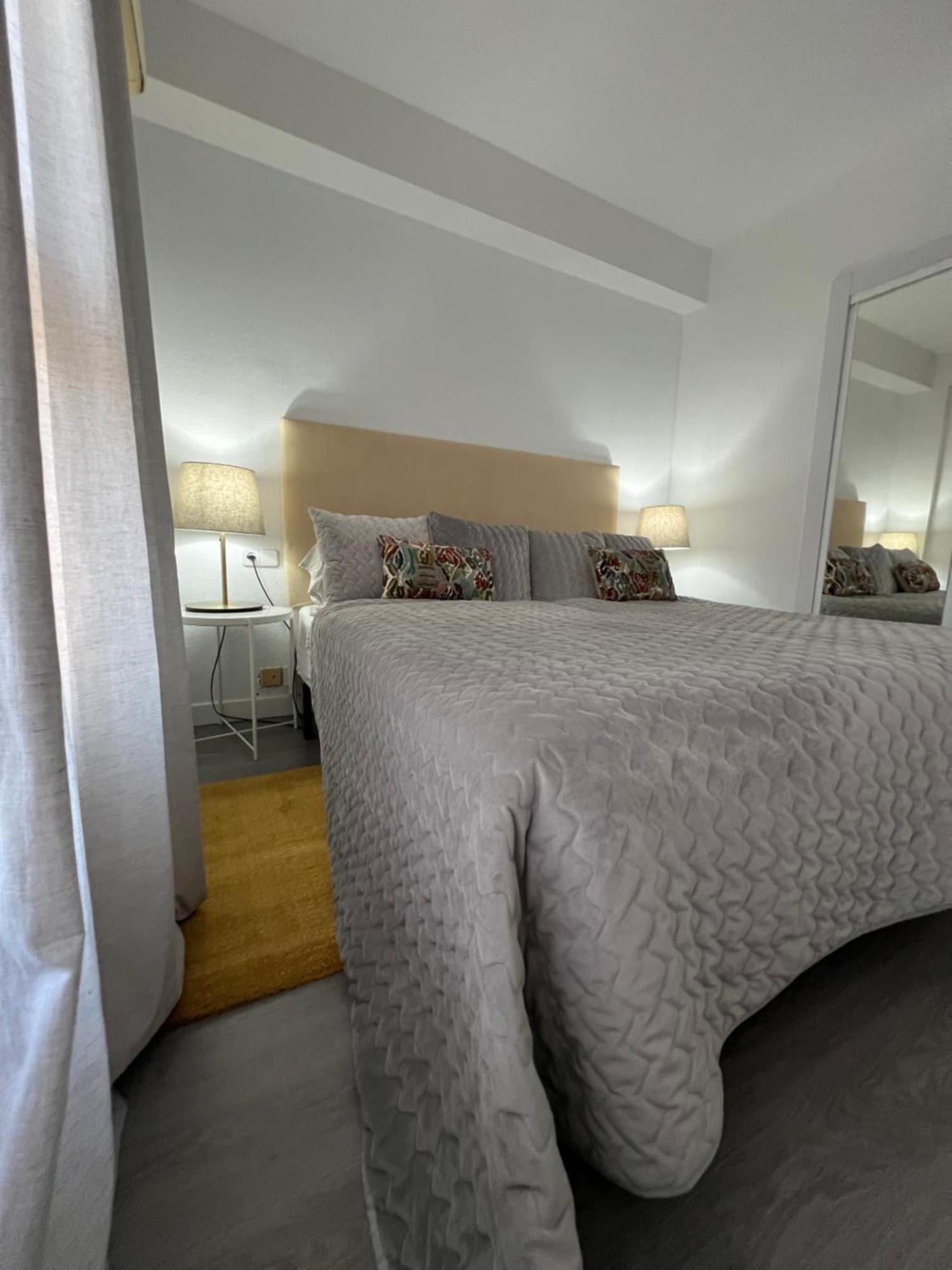 Ferienwohnung Torres De Aloha 2 Bdr Puerto Banus Marbella Exterior foto