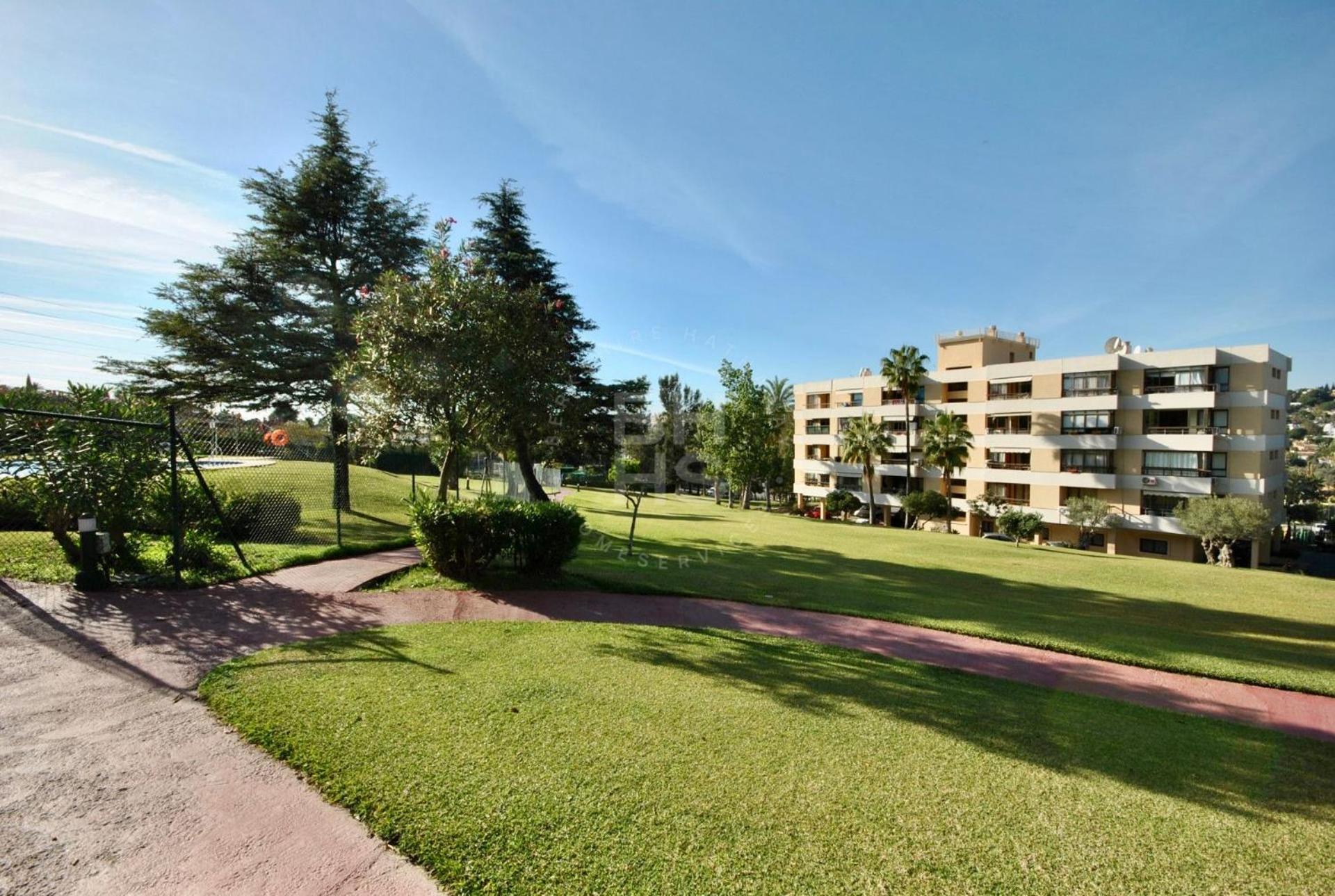 Ferienwohnung Torres De Aloha 2 Bdr Puerto Banus Marbella Exterior foto